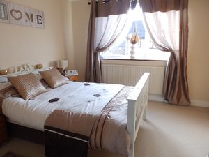 Bedroom- click for photo gallery